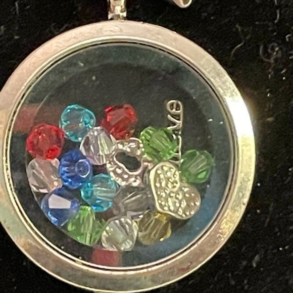 19” necklace w/round silver tone floating 17 birthstone opens locket w/charms - Picture 2 of 9